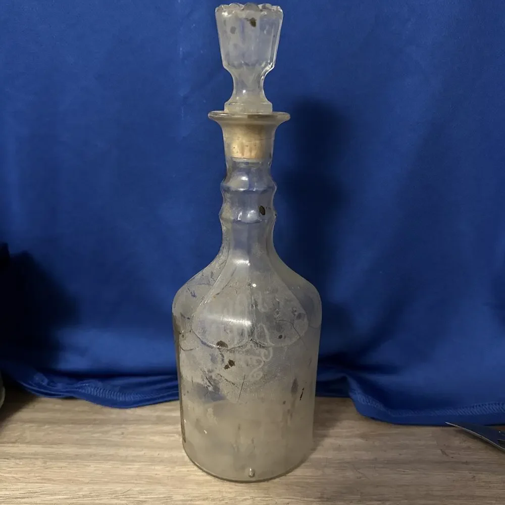 Old Cabin Still Whiskey Vintage 1970's Back Bar Style Decanter Bottle